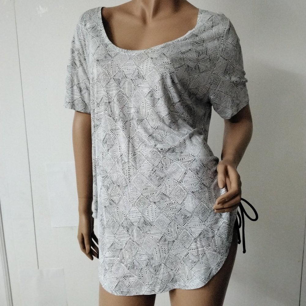 Old Navy Pullover Tee T-shirt Size XL Soft Short Sleeve Lightweight Relax *002